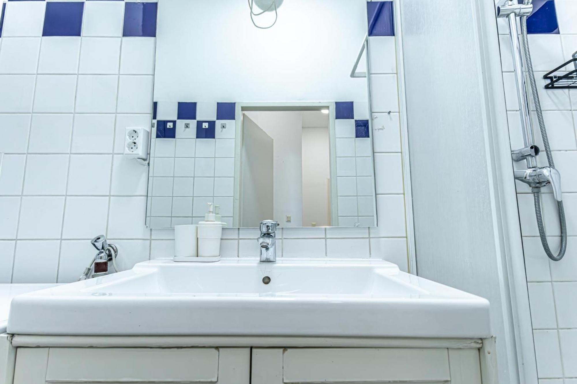 Superior 2Br Apartment - Perfect For Longstays فيينا المظهر الخارجي الصورة